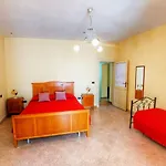Anita 4*