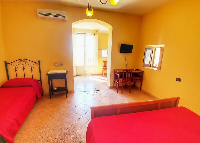 לינה וארוחת בוקר Anita 4*