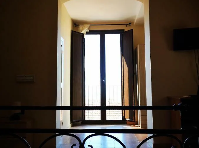 לינה וארוחת בוקר Anita 4*